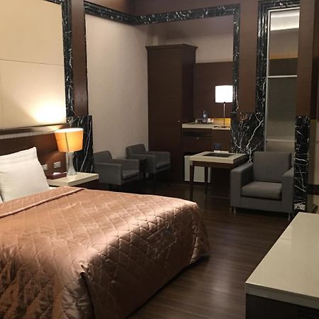 Jing Hwa Motel Tainan Esterno foto