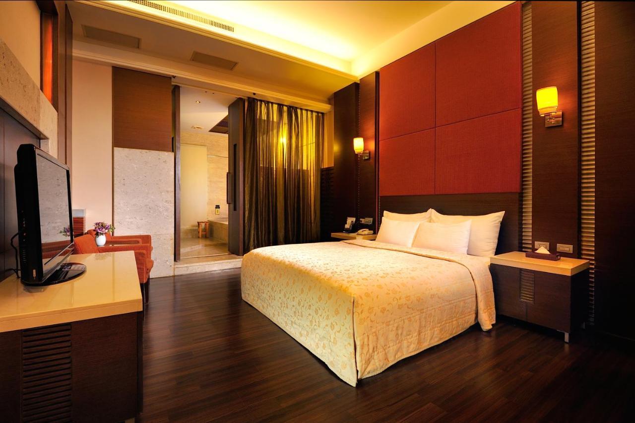 Jing Hwa Motel Tainan Esterno foto